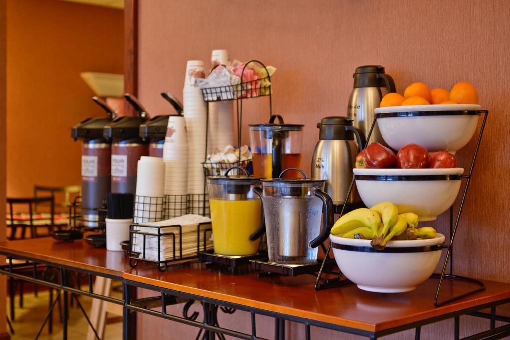 Comfort Inn & Suites Lumberton Central I-95 Екстер'єр фото